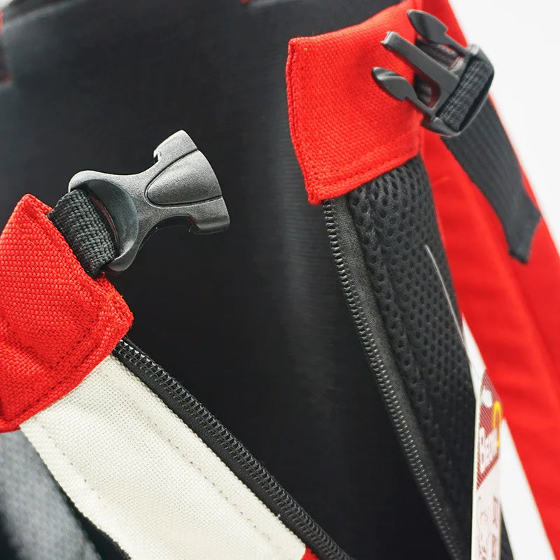 The TravelPaws Bag™ | Draag je huisdier veilig op je rug